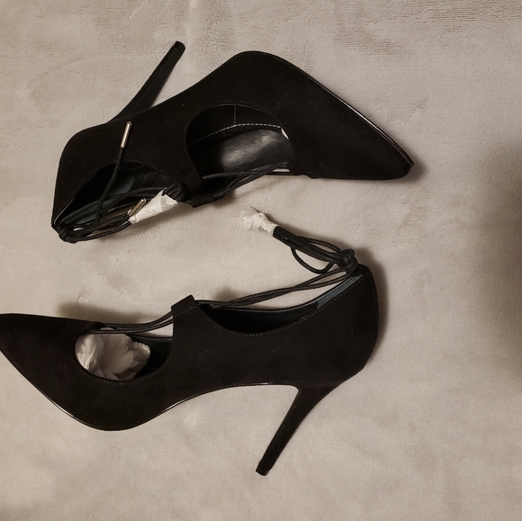 Charles David "Pierogi " Black microsuede  Heels - Picture 9 of 13